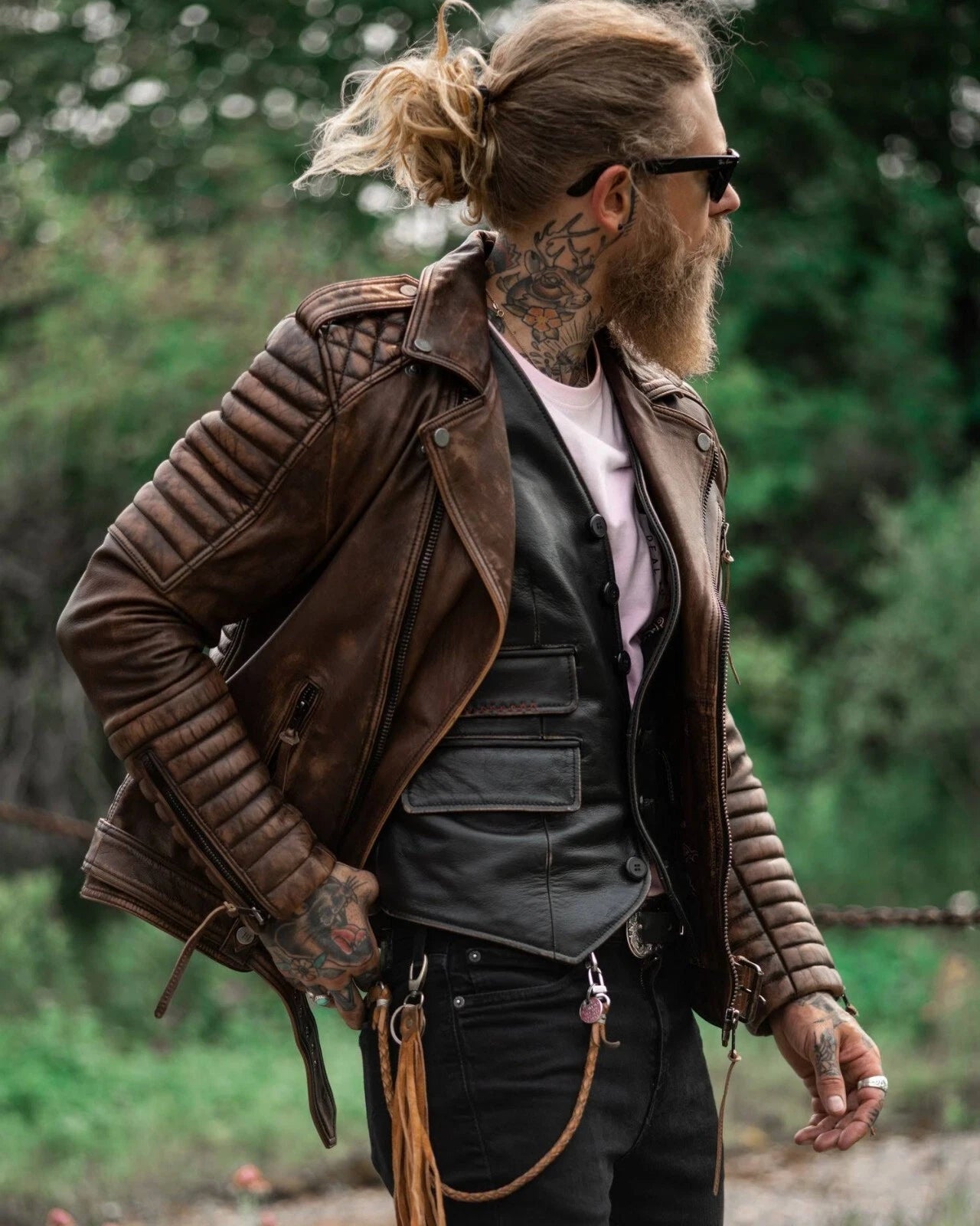 Men’s Genuine Cowhide Leather Motorcycle Jacket with Quilted Sleeves 3